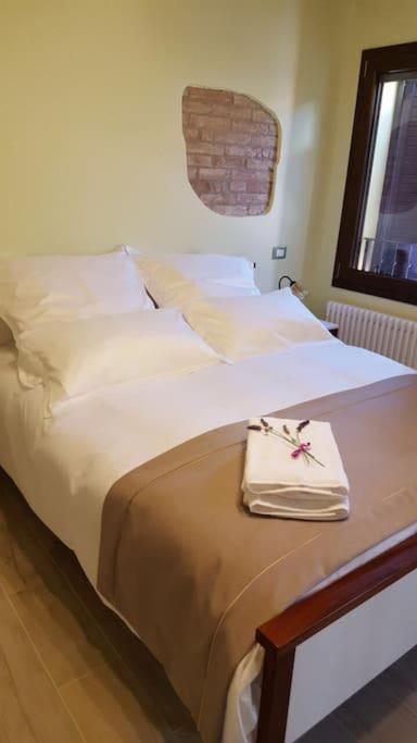 Hotel Dal Marinaio Comacchio Exterior foto